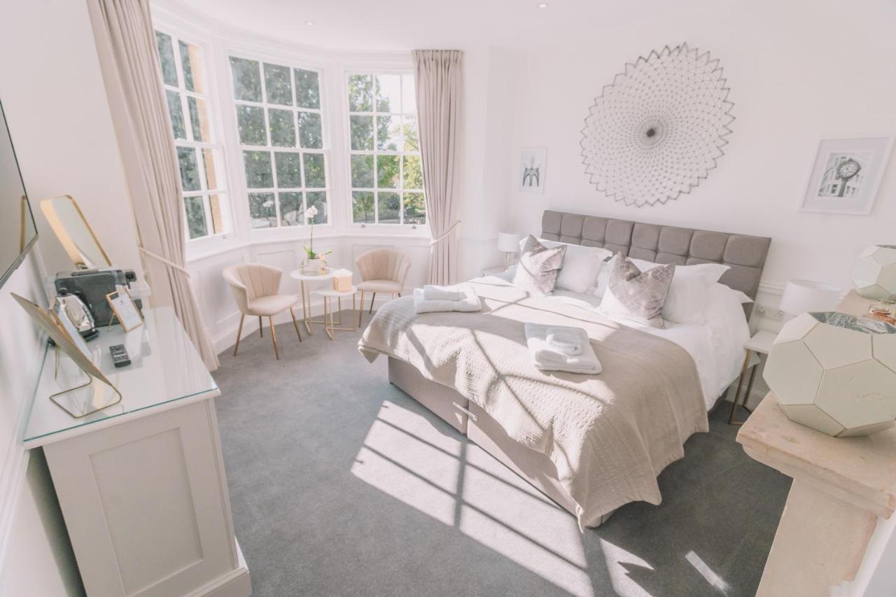 Hotel Old Bank 3*